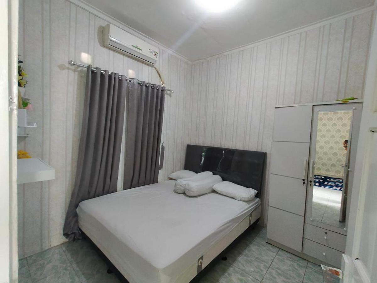Shifana Homestay Syariah Yogyakarta Exteriör bild