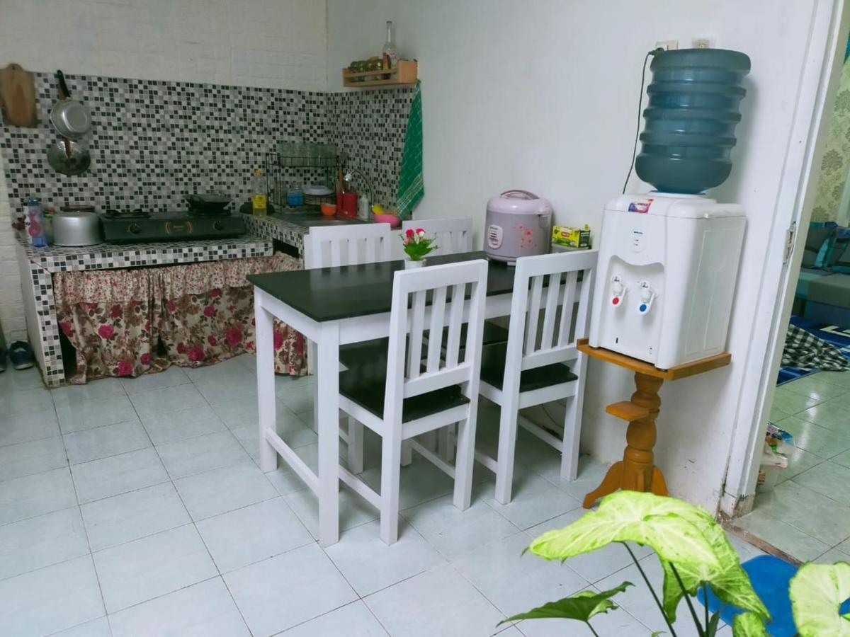 Shifana Homestay Syariah Yogyakarta Exteriör bild