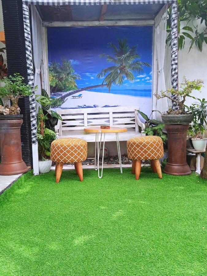 Shifana Homestay Syariah Yogyakarta Exteriör bild